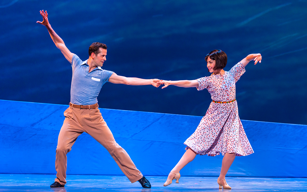 Robbie Fairchild and Leanne Cope in <em>An American in Paris</em> (photograph by Darren Thomas)